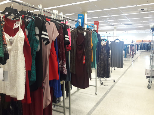 Clothing Store «Ross Dress for Less», reviews and photos, 13510 Whittier Blvd, Whittier, CA 90605, USA