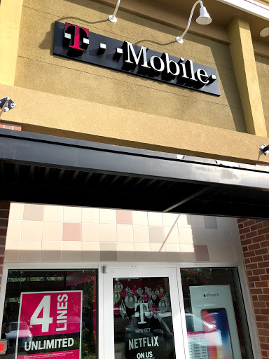 Cell Phone Store «T-Mobile», reviews and photos, 41093 Fremont Blvd #104, Fremont, CA 94538, USA