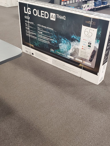 Electronics Store «Best Buy», reviews and photos, 445 Howe Ave, Cuyahoga Falls, OH 44221, USA