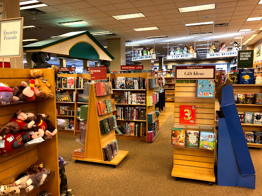 Book Store «Barnes & Noble Booksellers Crabtree Mall», reviews and photos, 4325 Glenwood Ave, Raleigh, NC 27612, USA