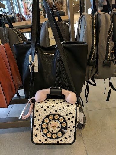 Shoe Store «DSW Designer Shoe Warehouse», reviews and photos, 7321 Lake St, River Forest, IL 60305, USA