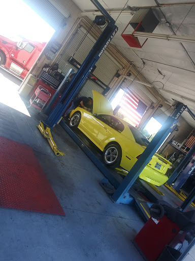 Auto Repair Shop «Meineke Car Care Center», reviews and photos, 13546 N 83rd Ave, Peoria, AZ 85381, USA