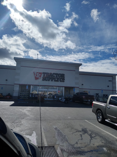 Home Improvement Store «Tractor Supply Co.», reviews and photos, 2475 Dr Martin Luther King Jr Pkwy, Chico, CA 95928, USA