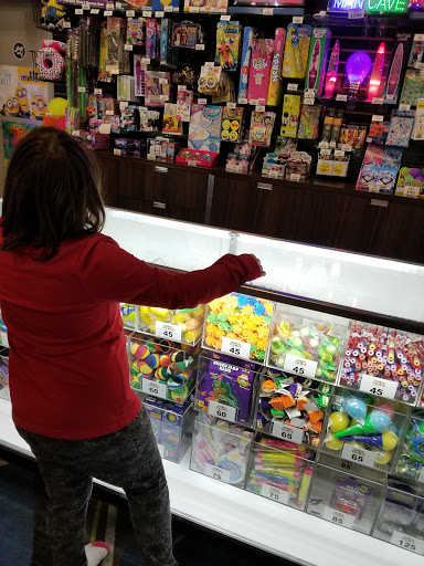 Amusement Center «Make Believe Family Fun Center», reviews and photos, 8303 Day Dr, Parma, OH 44129, USA