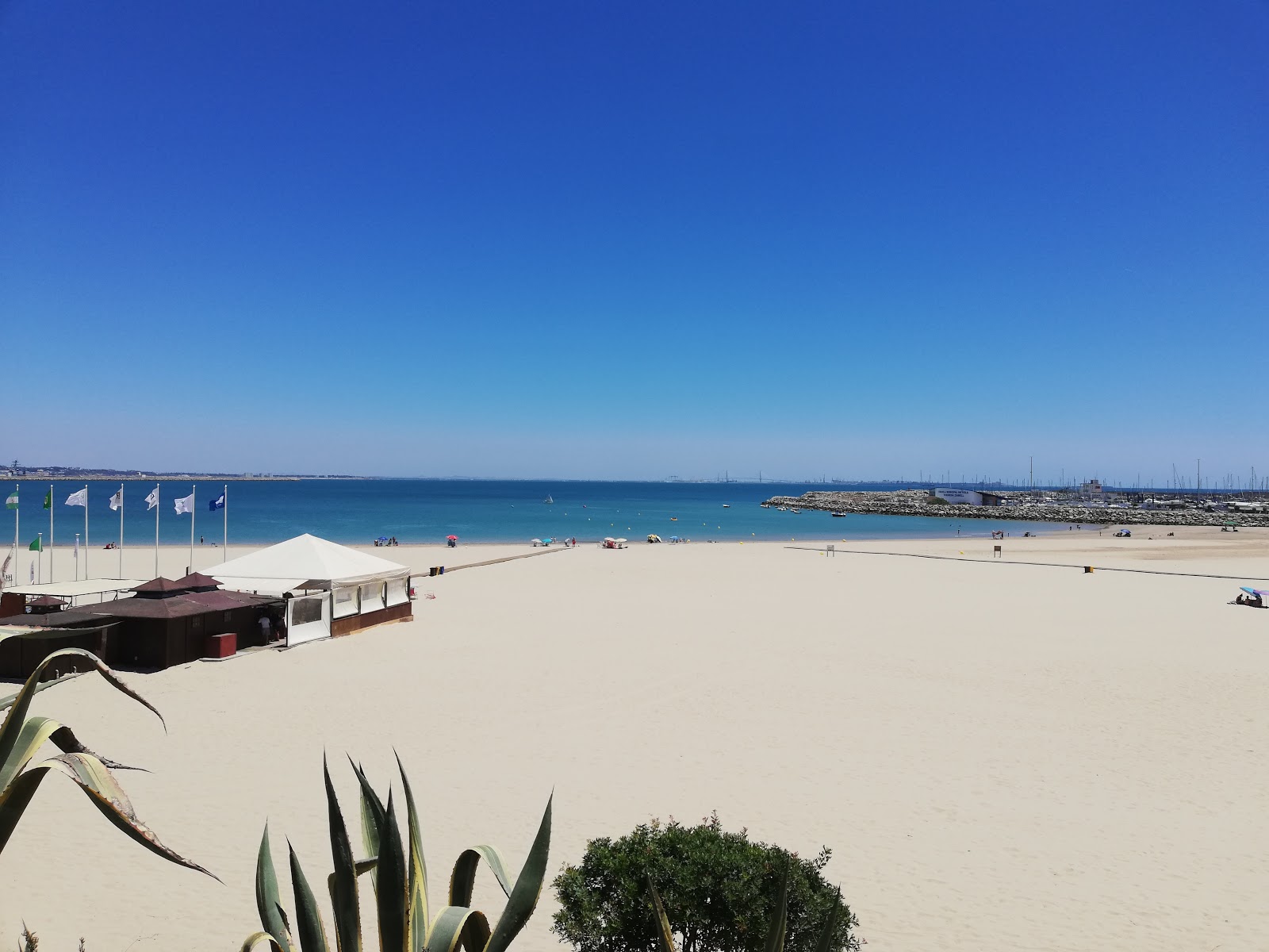 Φωτογραφία του Playa del Chorrillo με φωτεινή λεπτή άμμο επιφάνεια