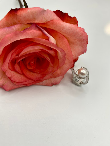 Jeweler «Bennett Valley Jewelers», reviews and photos, 2700 Yulupa Ave #18, Santa Rosa, CA 95405, USA