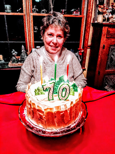 American Restaurant «Cracker Barrel Old Country Store», reviews and photos, 1162 Wayne Ave, Chambersburg, PA 17202, USA