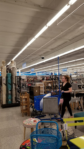 Clothing Store «Ross Dress for Less», reviews and photos, 1900 McLoughlin Blvd, Oregon City, OR 97045, USA