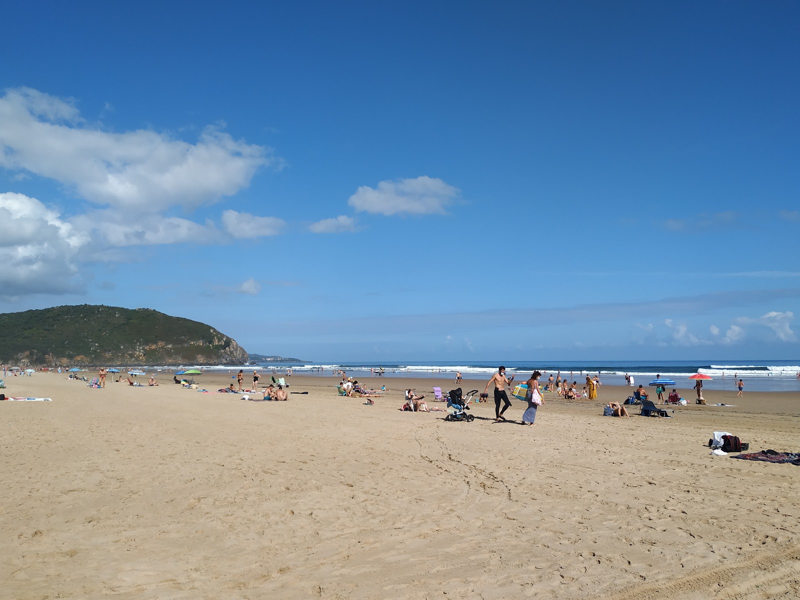 Foto de Praia Berria com alto nível de limpeza