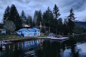 Mineral Lake Resort image