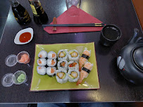 Plats et boissons du Restaurant de sushis S-SUSHI à Lyon - n°1