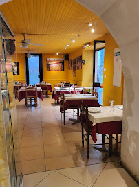 Atmosphère du Restaurant indien Restaurant Ganesh à Nîmes - n°9