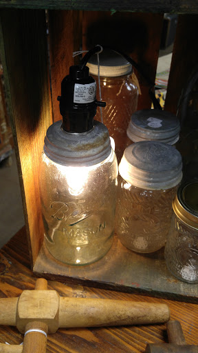 Grocery Store «Troutt Old Time General Store And Market», reviews and photos, 433 N 4th St, Paducah, KY 42001, USA