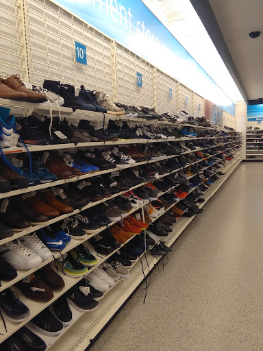 Clothing Store «Ross Dress for Less», reviews and photos, 849 Dawsonville Hwy, Gainesville, GA 30501, USA