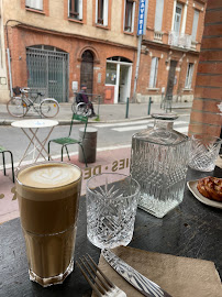 Café du Restaurant servant le petit-déjeuner CACOU Coffee Shop à Toulouse - n°11