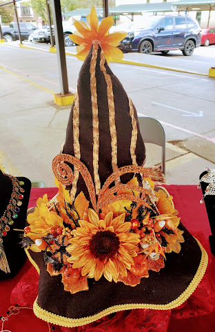 Sunday Artisan Market by null