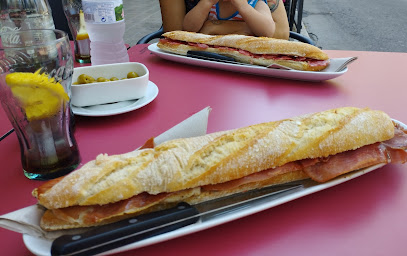 La reina del bocata - Av. Mossèn Jaume Soler, 38A, 43820 Calafell, Tarragona, Spain