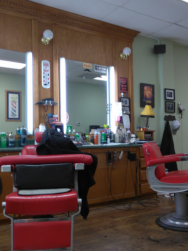 Barber Shop «The Barber Shop & Co, Smoketown Stations», reviews and photos, 2956 Prince William Pkwy, Woodbridge, VA 22192, USA