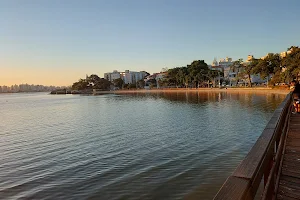 Deck da Praia do Bom Abrigo image