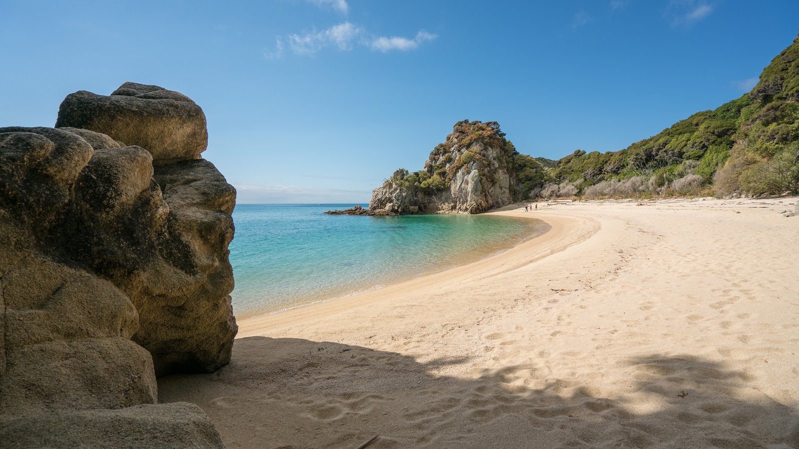 Anapai Beach的照片 带有宽敞的海岸