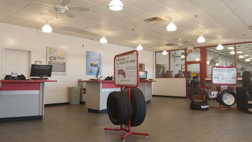 Tire Shop «Discount Tire», reviews and photos, 5505 South La Grange Road, Countryside, IL 60525, USA