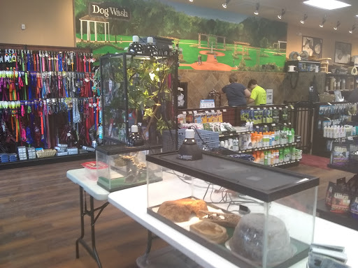 Pet Store «Pet Valu», reviews and photos, 1091 Mill Creek Rd #5a, Allentown, PA 18106, USA