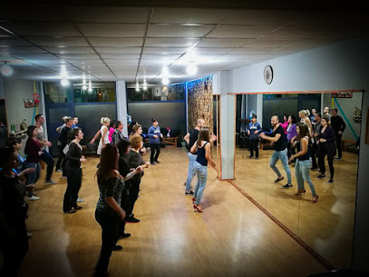 Академия за танци 'Trifonov Dance Academy' (Салса клуб)