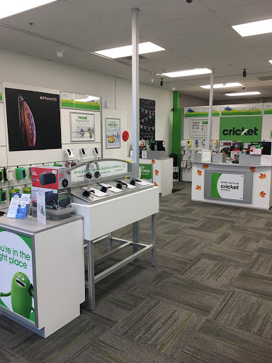 Cell Phone Store «Cricket Wireless Authorized Retailer», reviews and photos, 3037 Belvidere Rd, Waukegan, IL 60085, USA