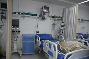 مستشفى رواد الطب التخصصى image