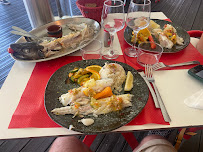 Plats et boissons du Restaurant de spécialités à base de poisson-pêcheur Le Poisson Rouge à Vieux-Boucau-les-Bains - n°11