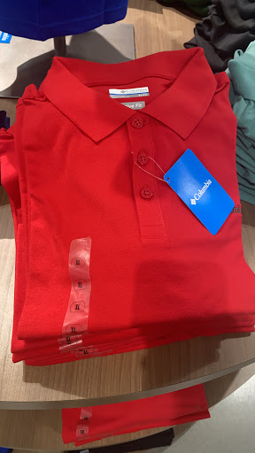 Sportswear Store «Columbia Sportswear Outlet», reviews and photos, 6800 Oxon Hill Rd #600, Oxon Hill, MD 20745, USA