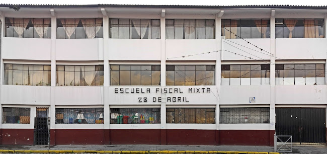 Opiniones de Escuela 28 de Abril en Ibarra - Escuela