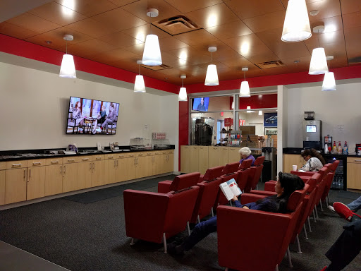 Toyota Dealer «Miller Toyota of Anaheim», reviews and photos, 1331 N Euclid St, Anaheim, CA 92801, USA