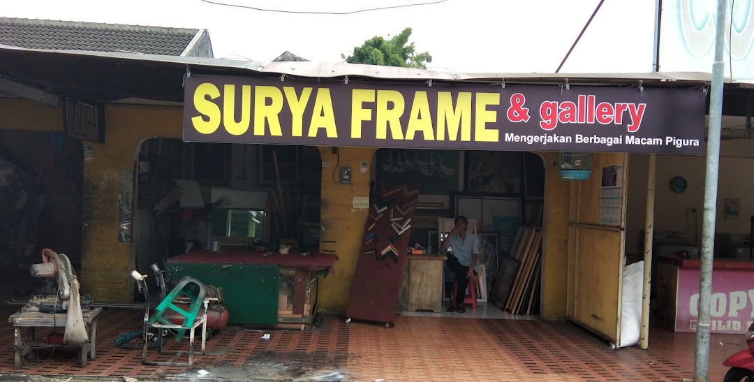 Surya Frame & Gallery
