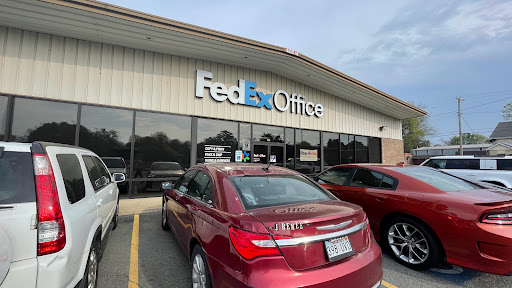 Print Shop «FedEx Office Print & Ship Center», reviews and photos, 1121 S Spring St, Little Rock, AR 72202, USA