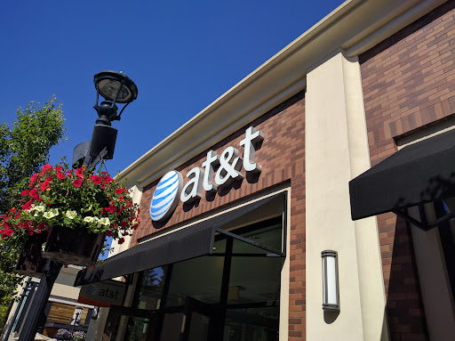 Shopping Mall «Bridgeport Village», reviews and photos, 7455 SW Bridgeport Rd, Tigard, OR 97224, USA