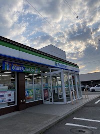 ファミリーマート 八戸類家四丁目店