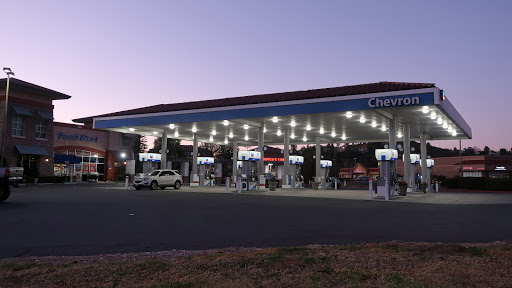 Car Wash «Crista Car Wash, Chevron & Quick Lube», reviews and photos, 26483 Bouquet Canyon Rd, Santa Clarita, CA 91350, USA