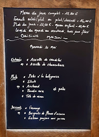 Les 8 Couteaux à Castillonnès menu