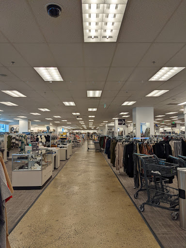 Department Store «Nordstrom Rack Downtown DC», reviews and photos, 1800 L St NW, Washington, DC 20036, USA