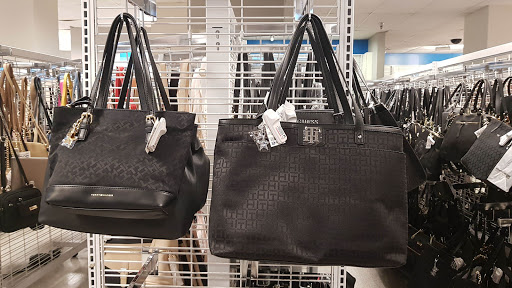 Clothing Store «Ross Dress for Less», reviews and photos, 100 S Biscayne Blvd, Miami, FL 33131, USA