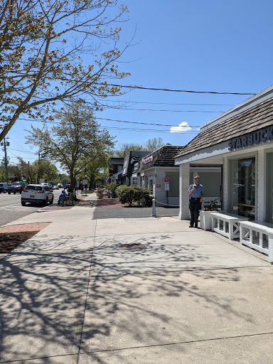 Coffee Shop «Starbucks», reviews and photos, 29 NY-27A, Southampton, NY 11968, USA
