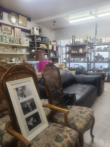 Thrift Store «Son of A Vet Thrift Shop», reviews and photos, 3310 N Eastern Ave, Los Angeles, CA 90032, USA