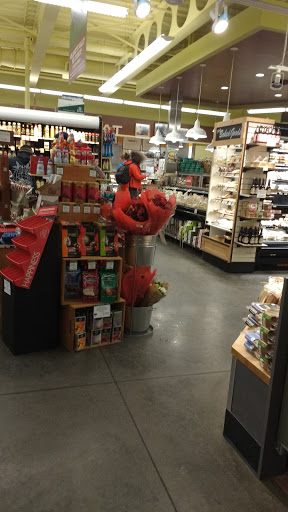 Grocery Store «New Seasons Market Hawthorne», reviews and photos, 4034 SE Hawthorne Blvd, Portland, OR 97214, USA