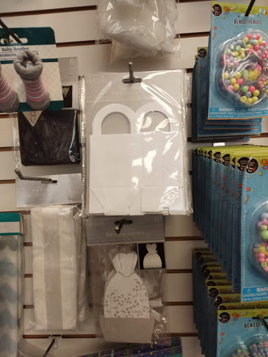 Dollar Store «Dollar Tree», reviews and photos, 7180 Cradlerock Way, Columbia, MD 21045, USA