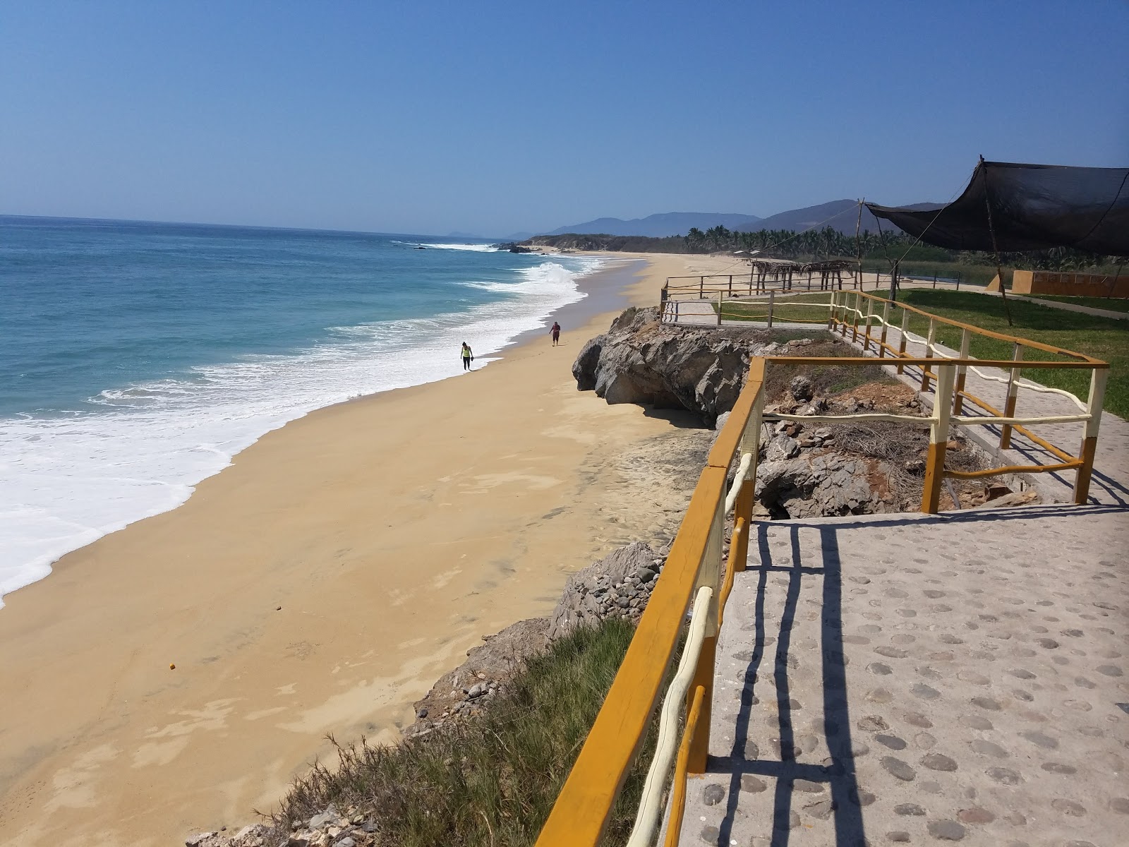 Foto van Ixtapilla beach en zijn prachtige landschap
