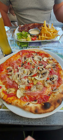 Pizza du Pizzeria Lou Pountet à Bagnères-de-Luchon - n°9