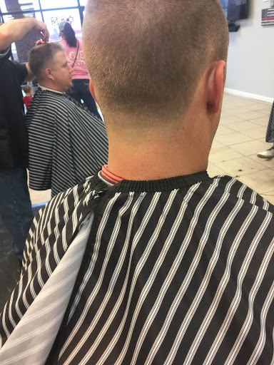 Barber Shop «East End Barber Shop», reviews and photos, 2622 Chamberlain Ln, Louisville, KY 40245, USA