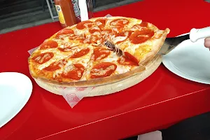 Pizza de Barrio and Carwash image