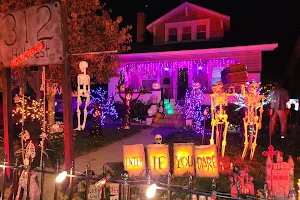 Hillcrest Avenue Halloween Street image